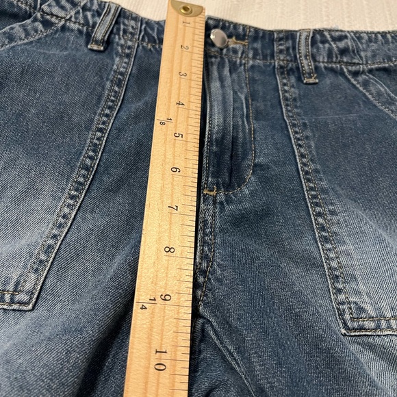 #1854. RM Rebecc Minkoff Cropped Jeans w/Raw Hem & Pockets. Size PS - Picture 5 of 9